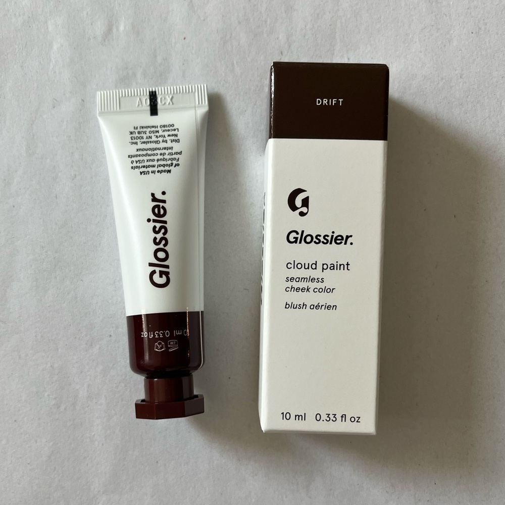 Glossier Cloud Paint in Drift, brand new